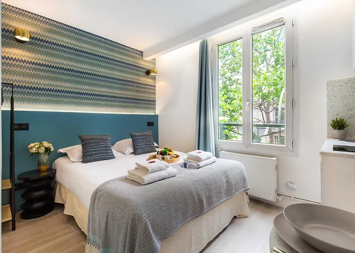 Charming - 2p - Parc Des Expositions