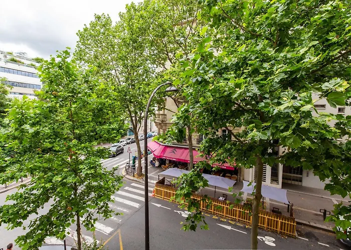 Charming - 2p - Parc Des Expositions